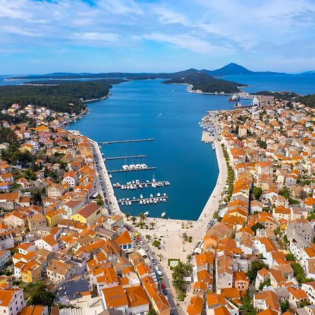 Amazing Apartment In Mali Losinj With Wifi Exterior photo