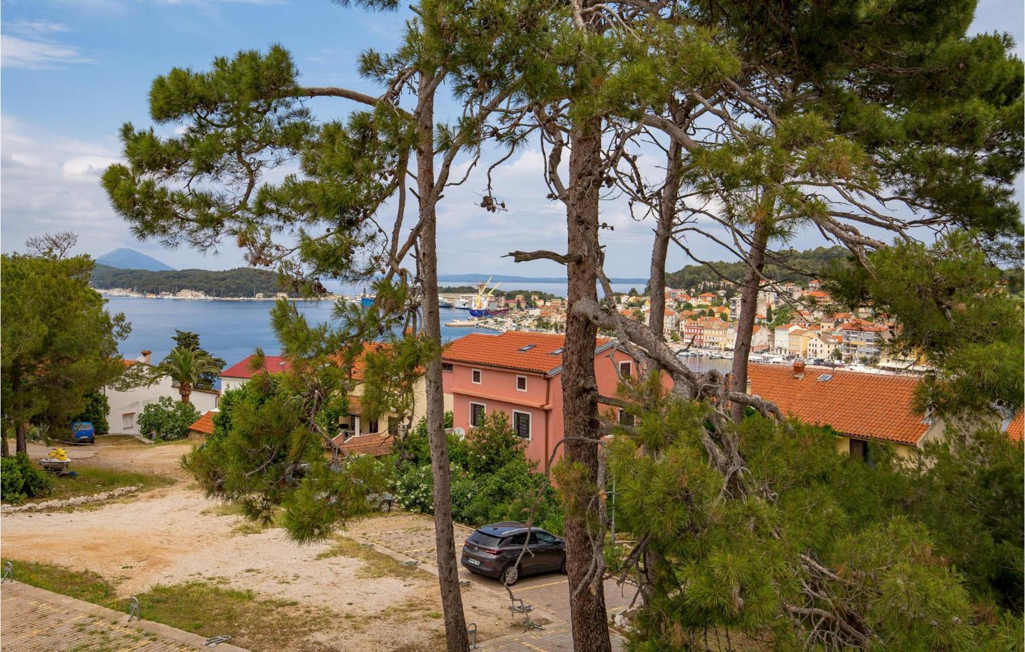 Amazing Apartment In Mali Losinj With Wifi Exterior photo
