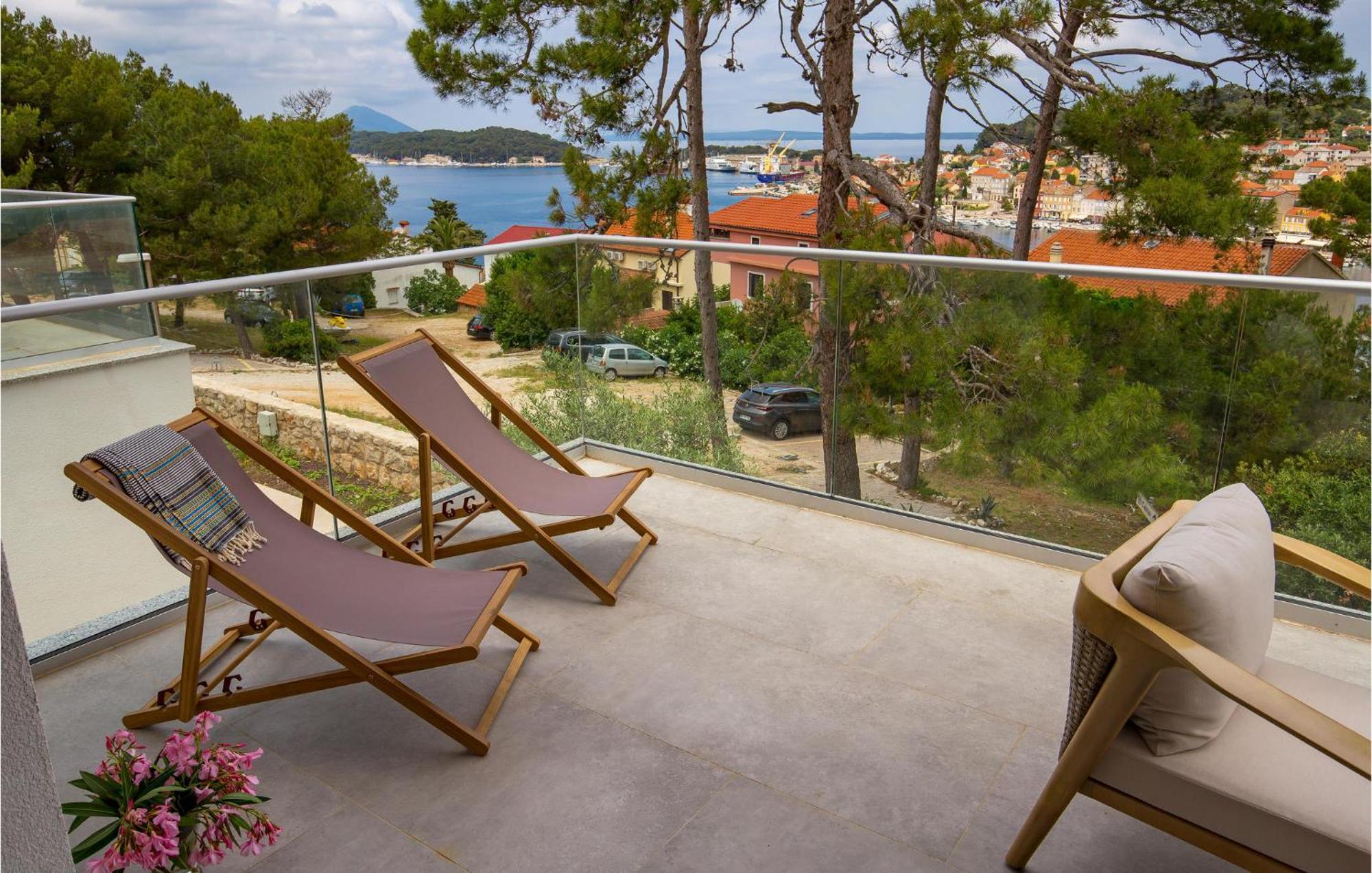 Amazing Apartment In Mali Losinj With Wifi Exterior photo